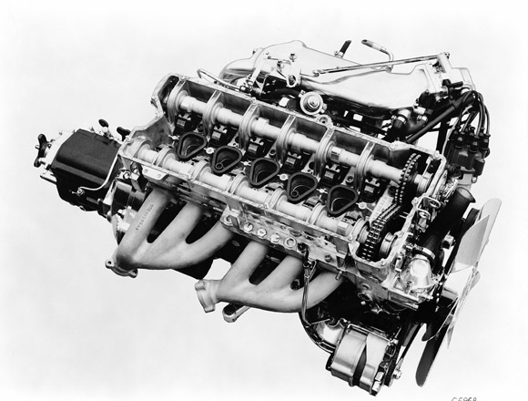 MBStrich8Motor_Bild1
