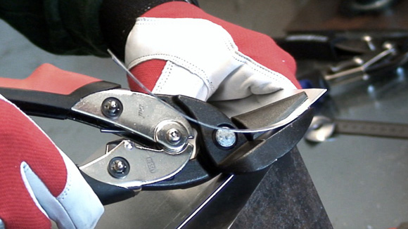 Oldtimer richtige Blechscheren Haltung